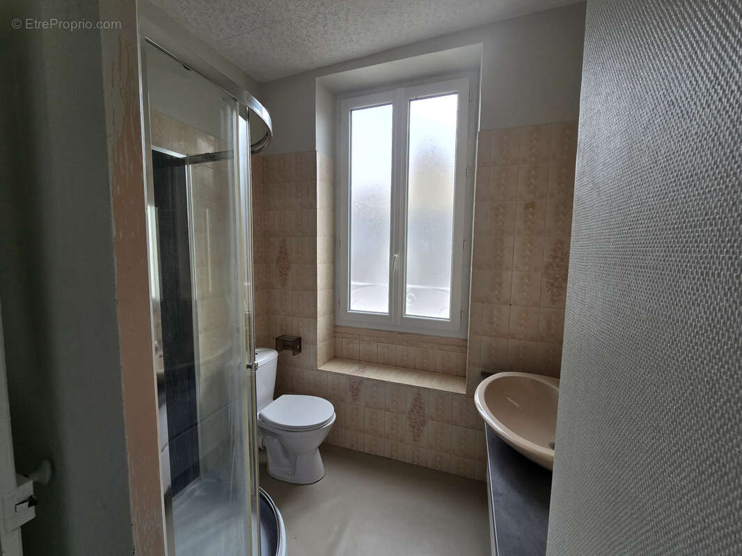 Maison à DUN-SUR-AURON