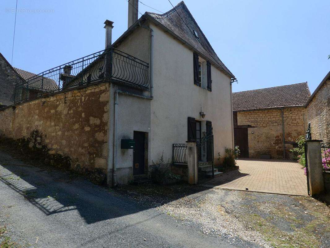 Maison à CHERVEIX-CUBAS