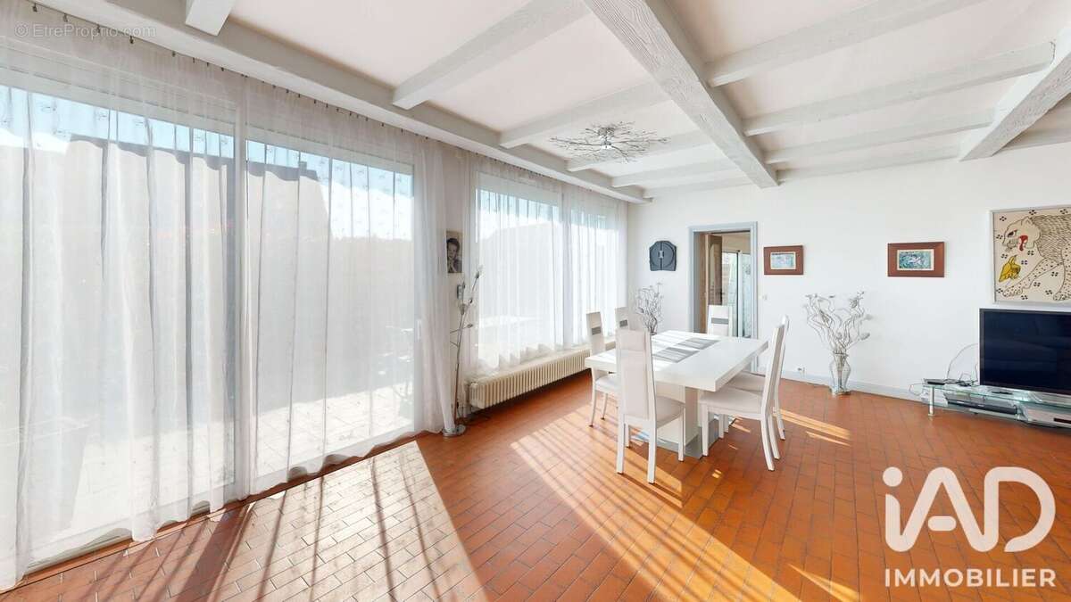 Commerce 380 m² à Villenoy  - photo 7