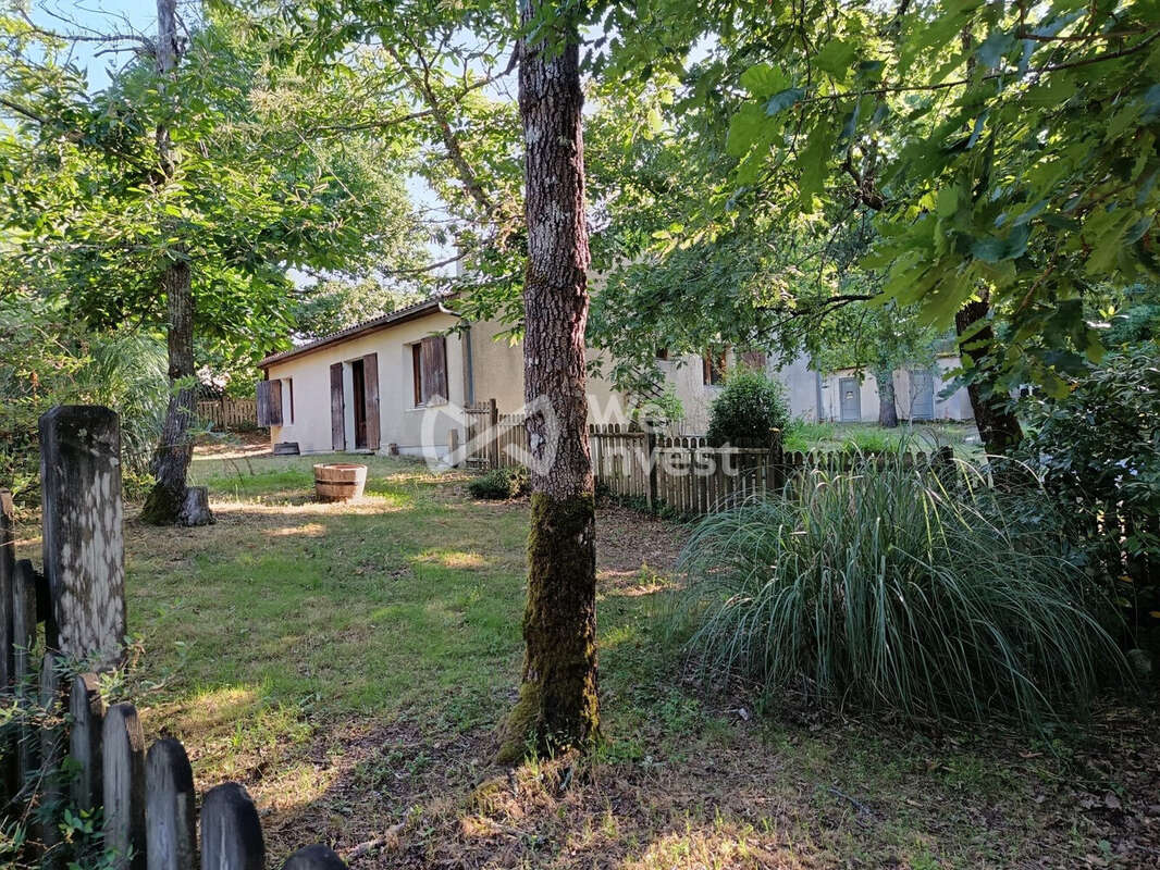 Maison à BROSSAC