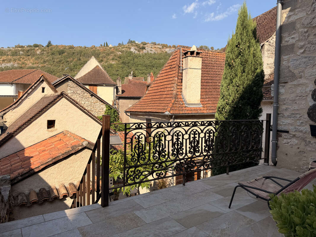 Maison en pierre avec cour au centre de Cajarc - photo 17