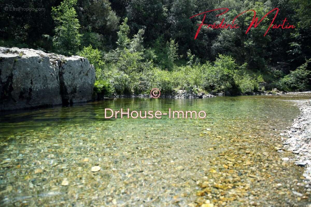 Maison à L&#039;ESTRECHURE