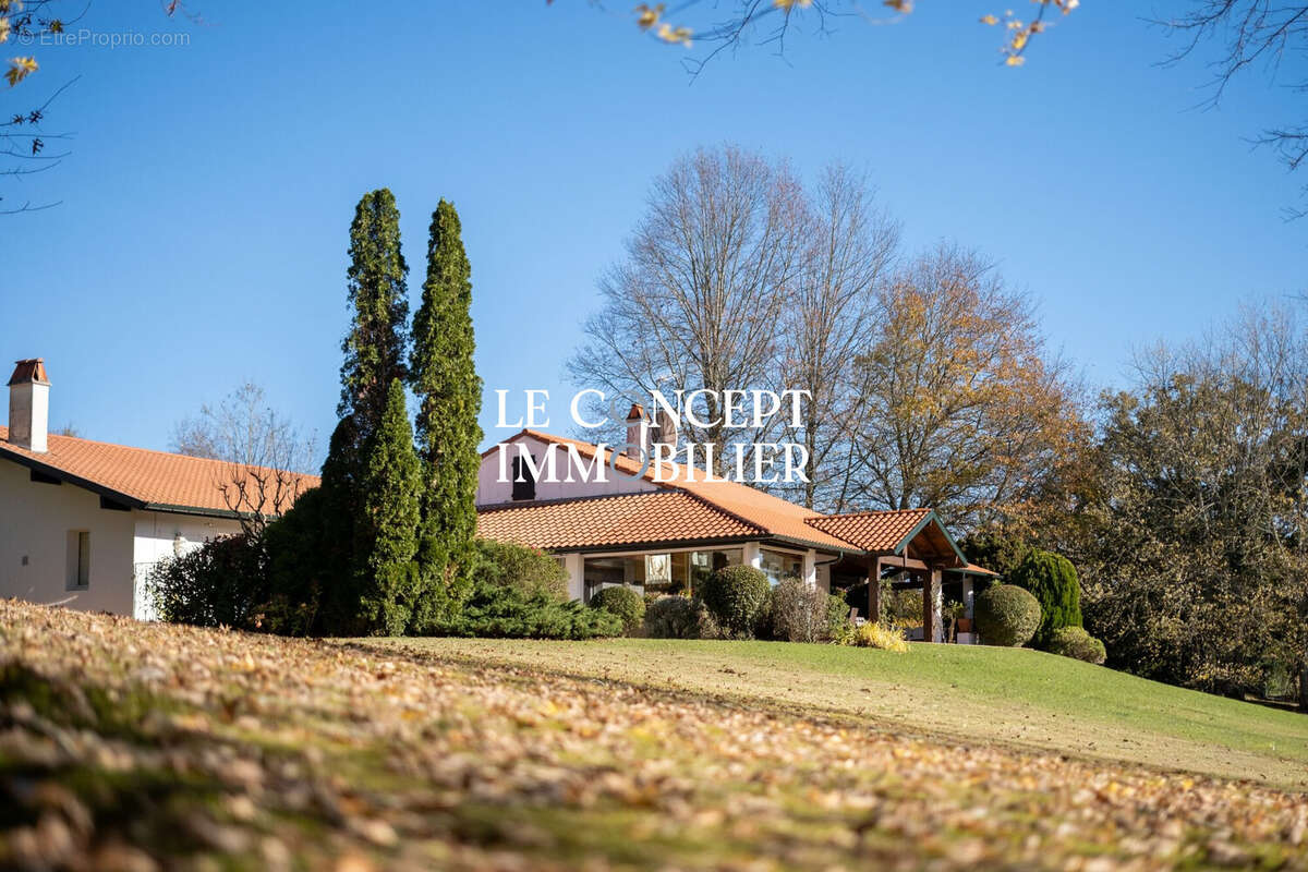 Maison à BASSUSSARRY