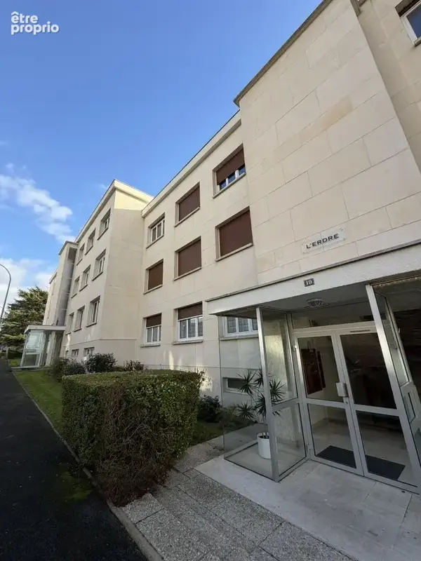 Appartement 105 m² à Cholet  - photo 4
