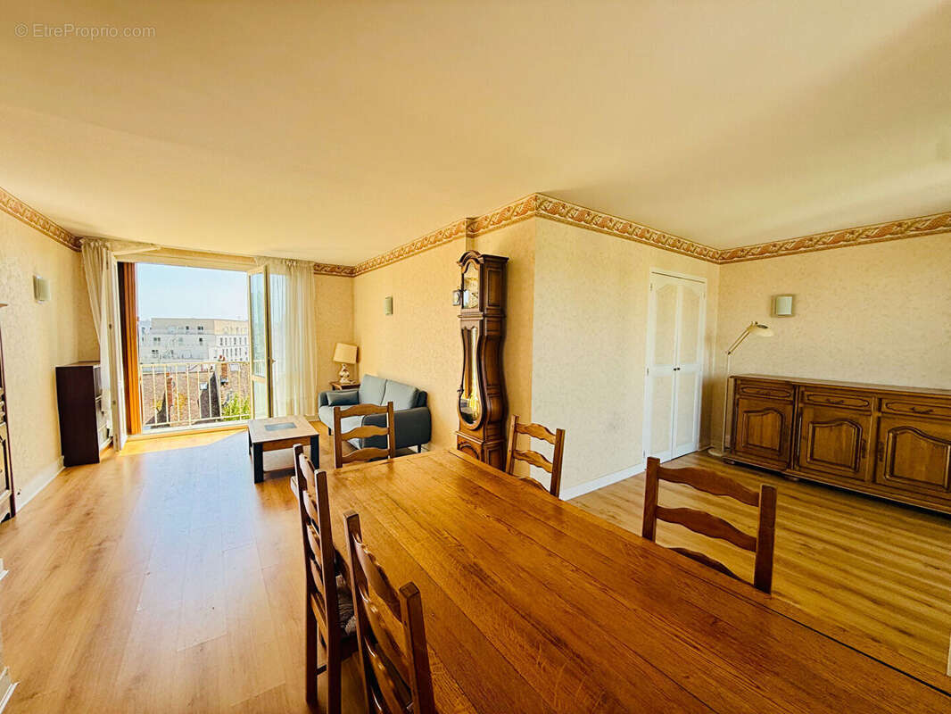Appartement à FONTAINEBLEAU