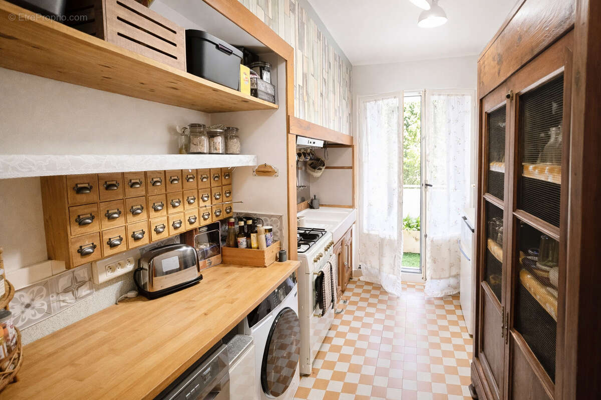 Appartement à MARSEILLE-8E