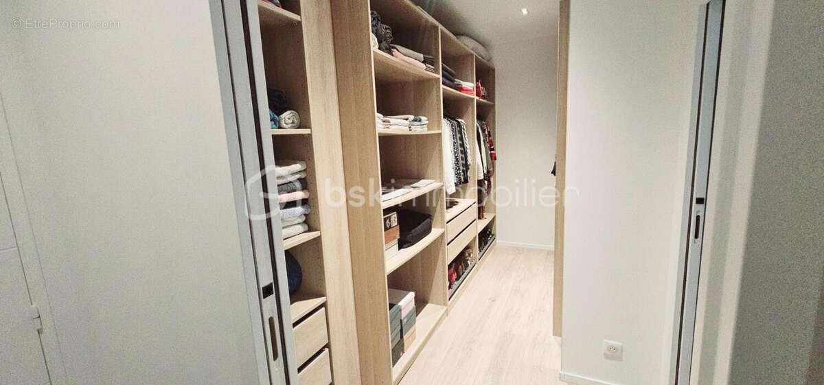 Maison contemporaine (2021) de 203 m² – spa de nage & écrin boisé privatif - dpe a - photo 11