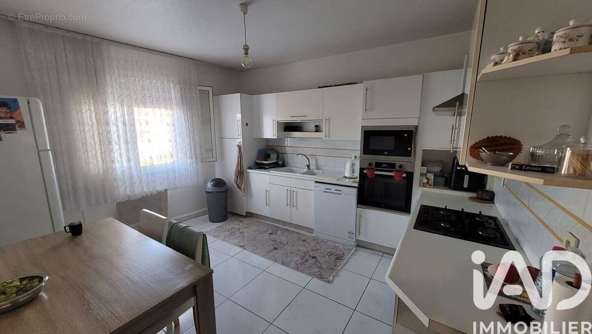 Photo 4 - Appartement à MORIERES-LES-AVIGNON