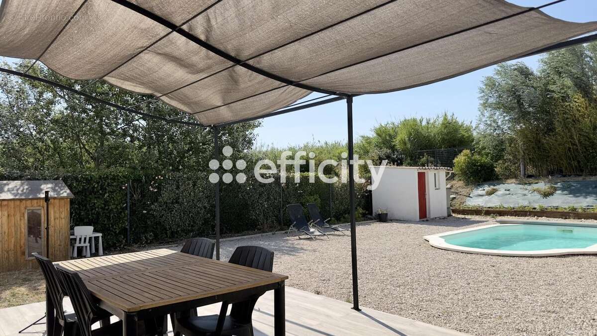 Maison à CHATEAUNEUF-LES-MARTIGUES