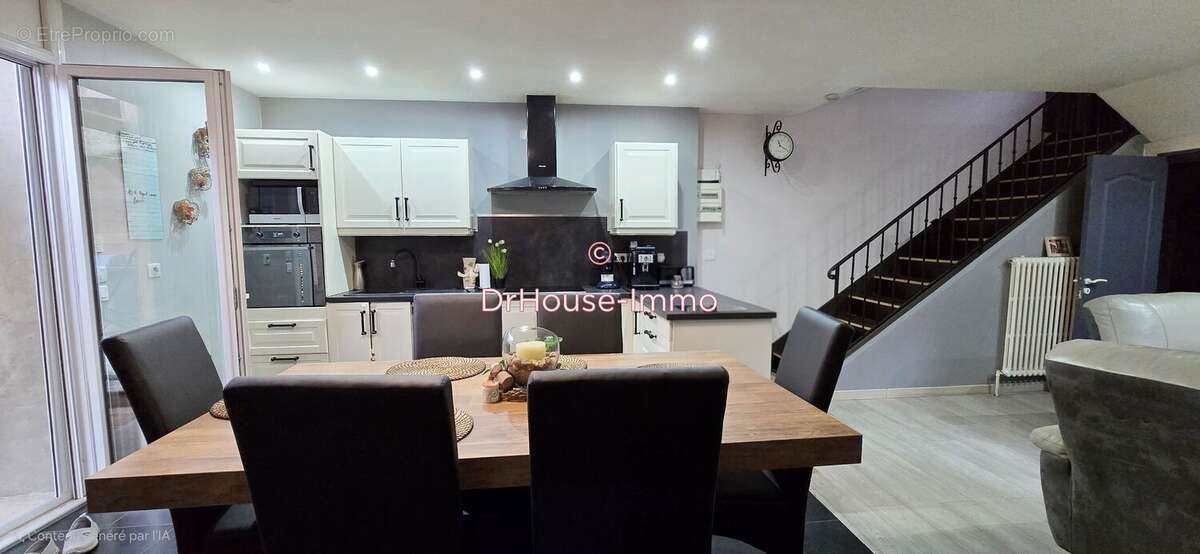 Maison à ROCHE-LA-MOLIERE