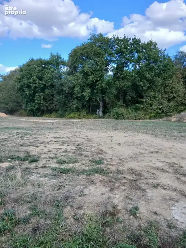 Photo Terrain à Landeronde au prix de 50 900€