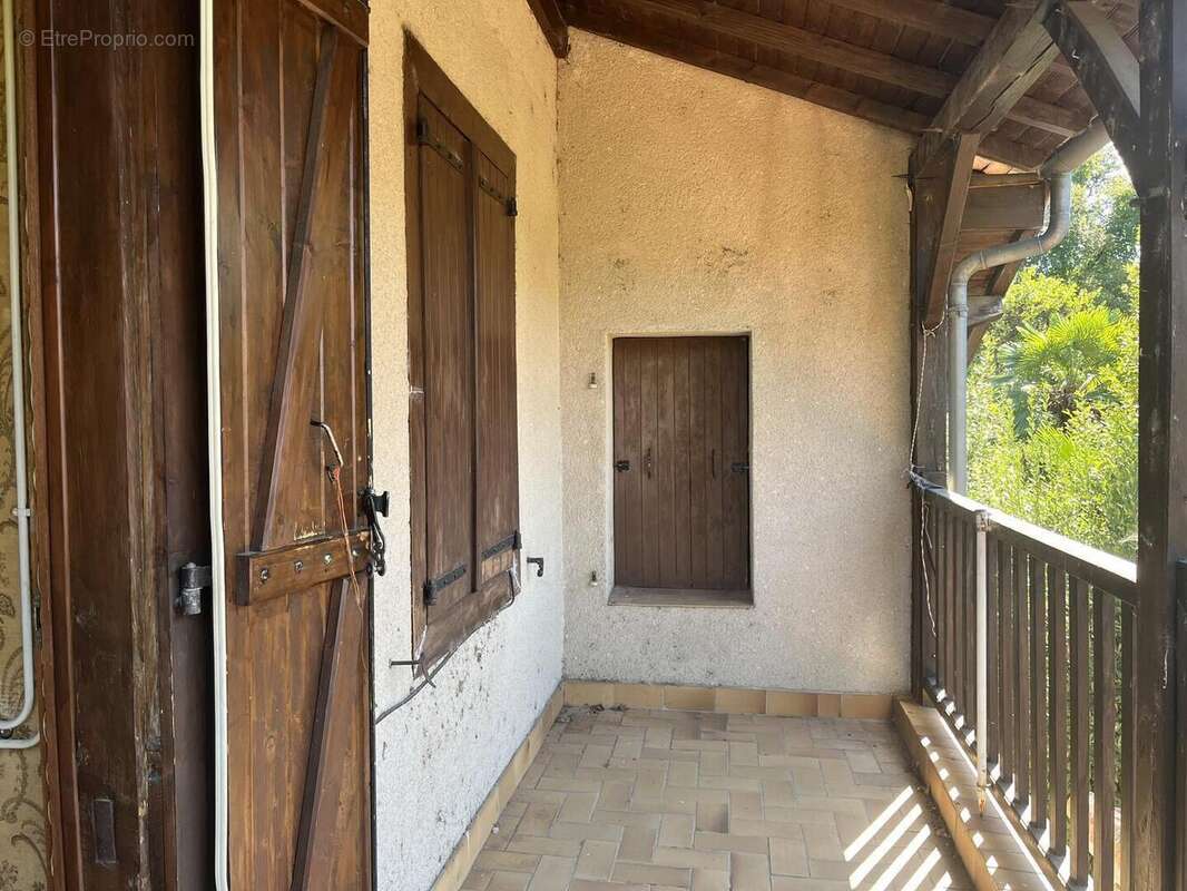 FIGEAC CENTRE - Maison avec deux appartements - photo 18