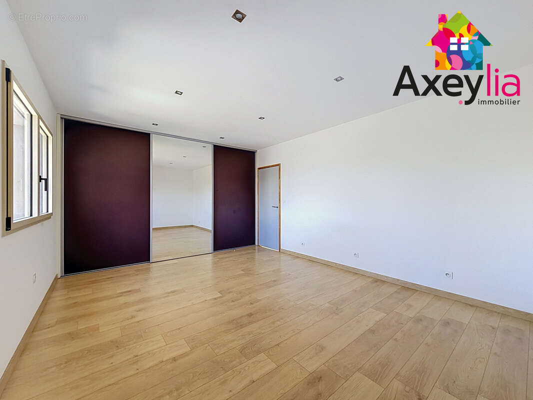 A vendre - feurs -  maison individuelle avec terrain et grand espace de vie - photo 12