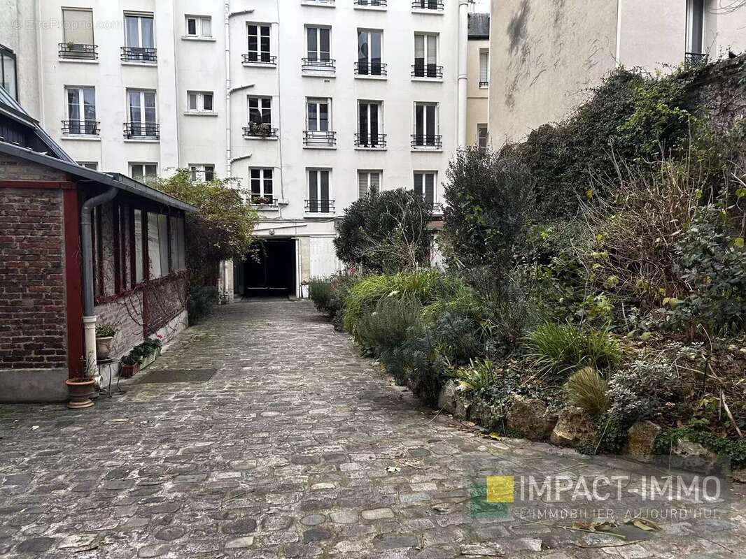 Appartement à PARIS-18E