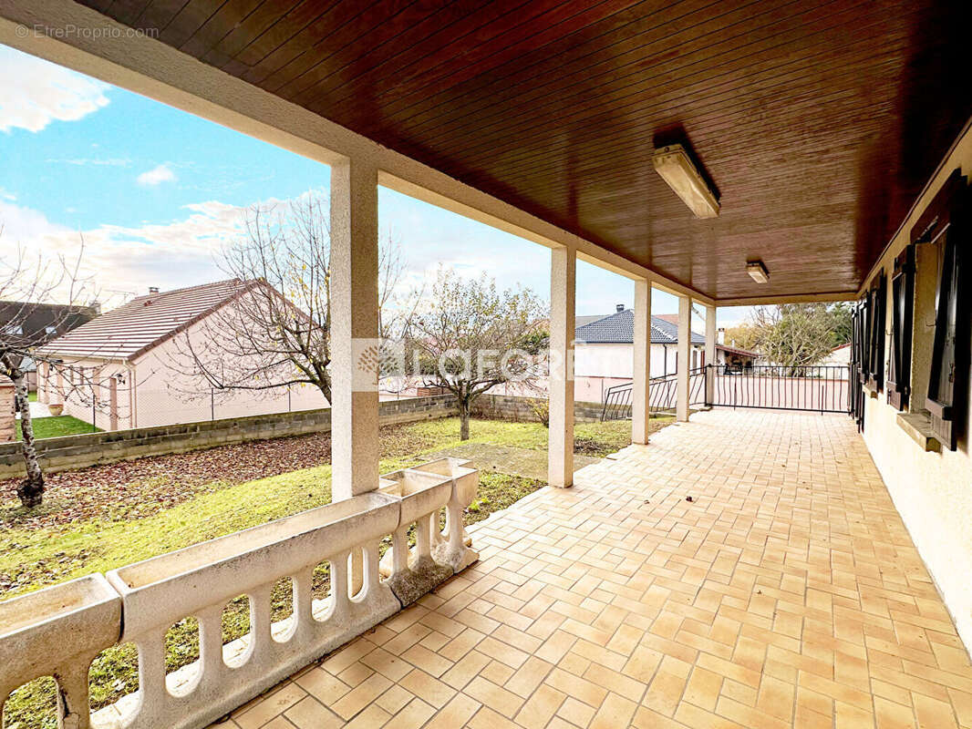 Maison à SAINT-GERMAIN-LES-ARPAJON