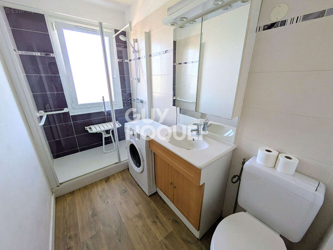 Saint Nazaire - proche mer T2 - 42 m² - cave - balcon - ascenseur - photo 5