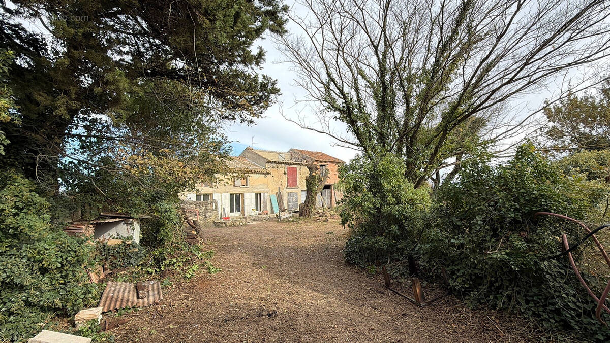 Maison à CADEROUSSE