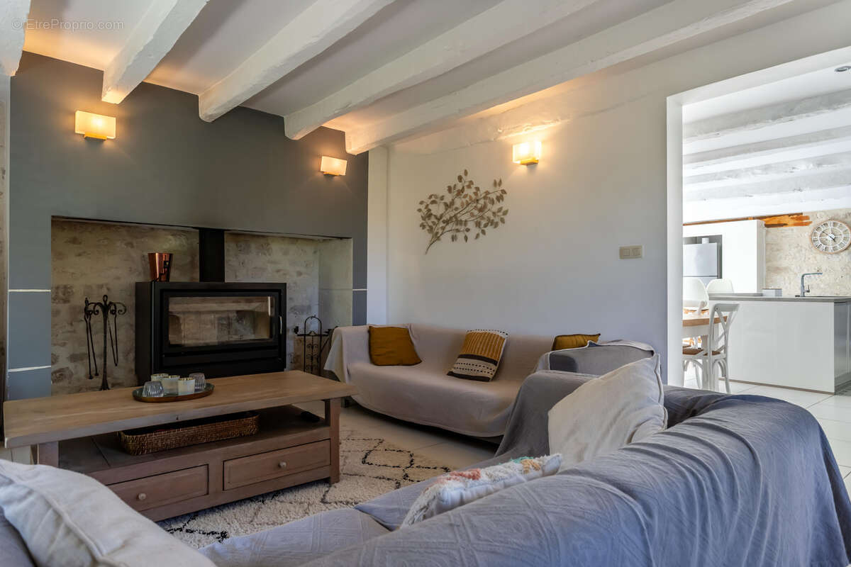 Maison à CASTELNAU-MONTRATIER