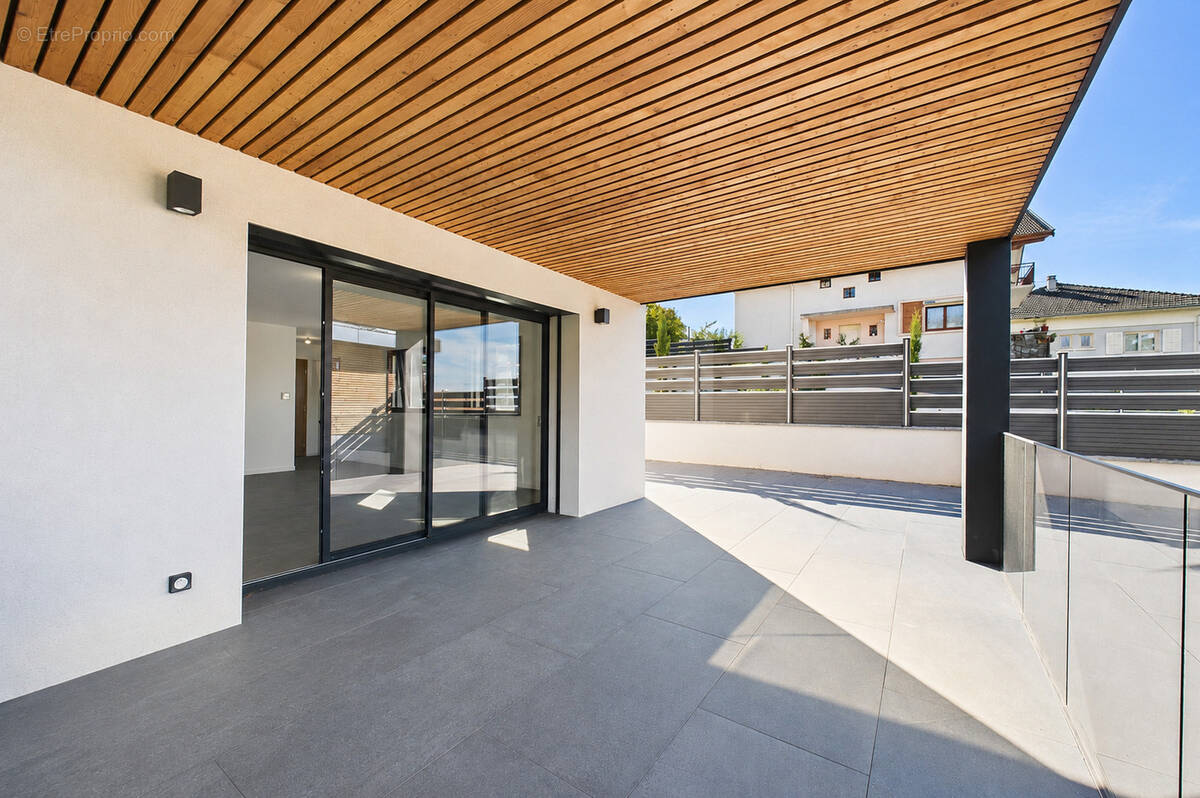 Appartement à NEUVECELLE