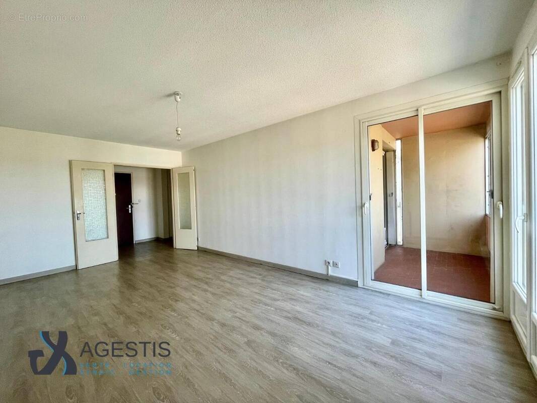   - Appartement à TOULOUSE