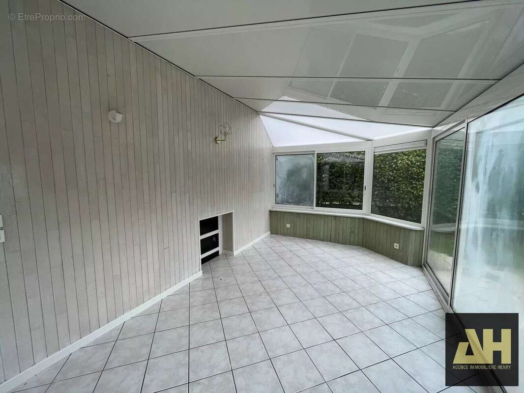 Maison à LE RELECQ-KERHUON