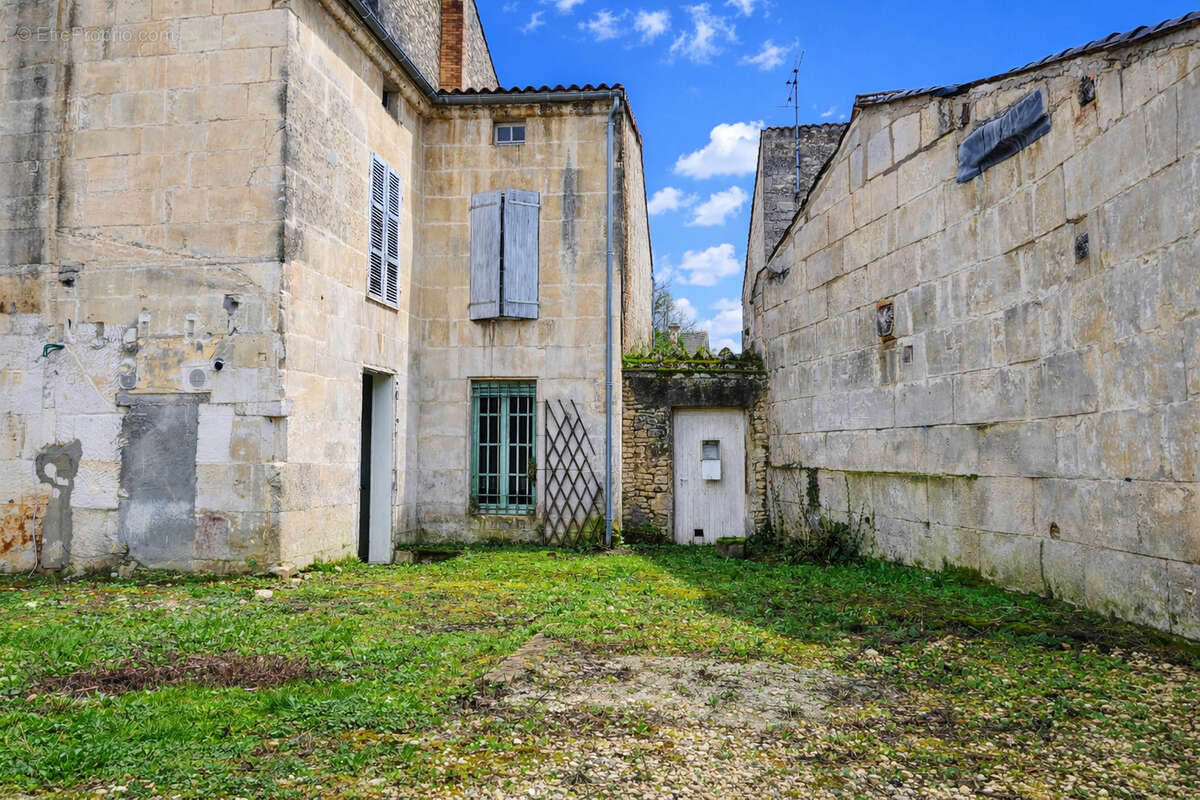 Maison à JARNAC