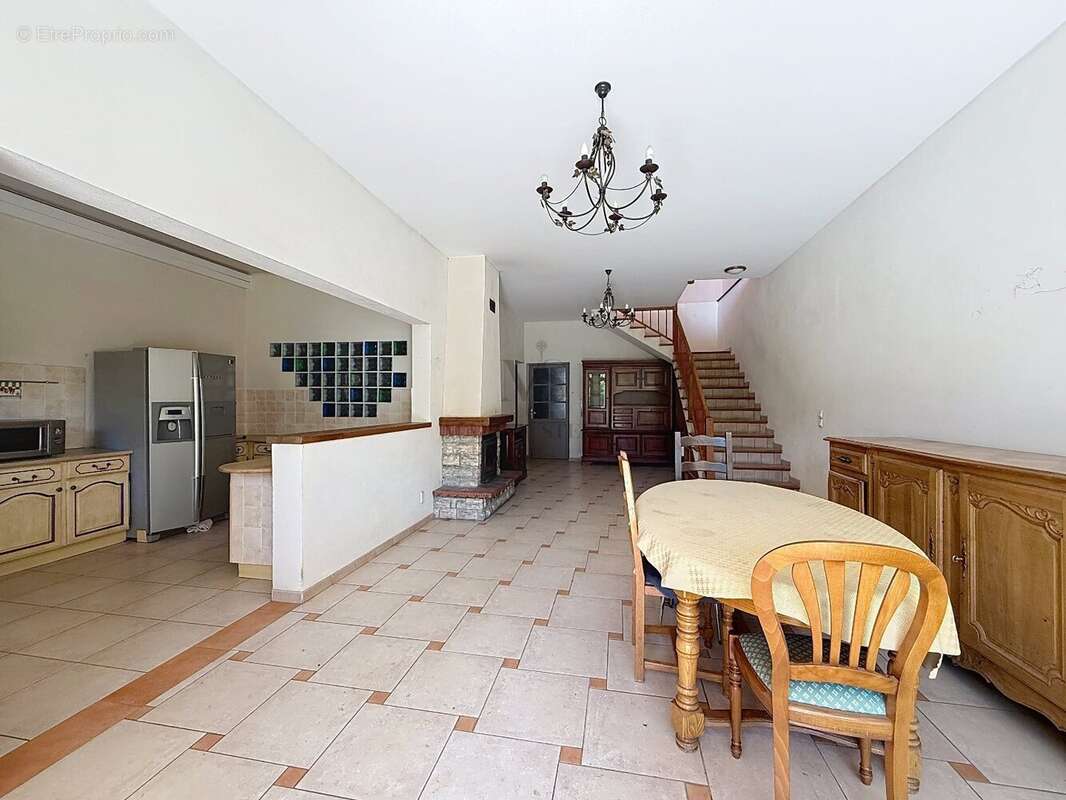 Maison à NISSAN-LEZ-ENSERUNE