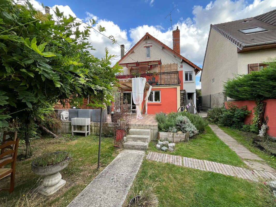 Maison à BROU-SUR-CHANTEREINE