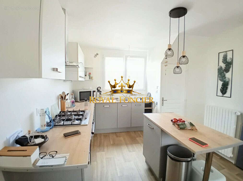 Cuisine ouverte - Maison à CHATELLERAULT