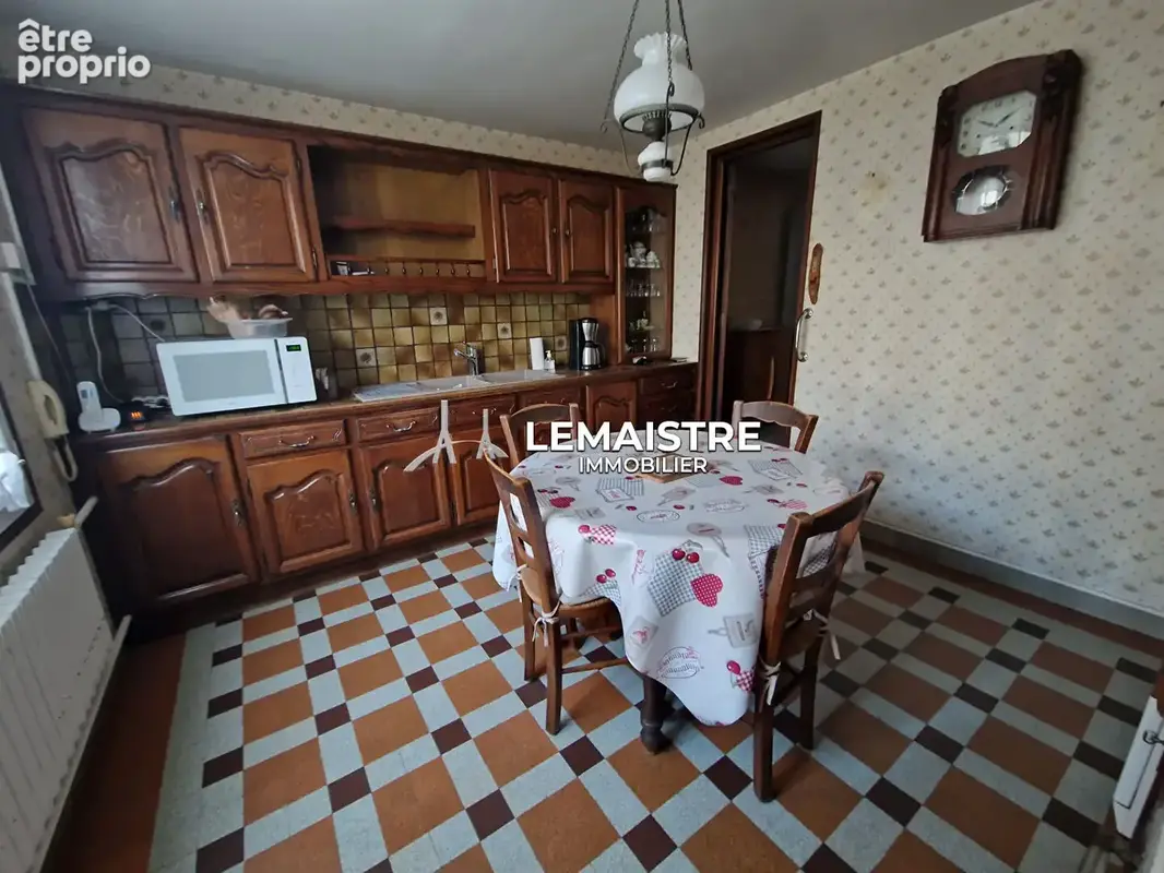 Maison à vendre - Lillebonne - 124 m² - 3 chambres - Garage - Jardin - Terrasse - Atelier - photo 5
