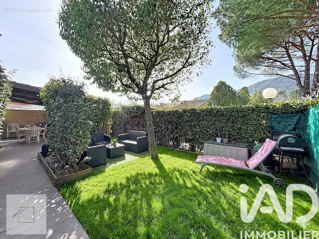 Photo 1 - Appartement à BAGNOLS-EN-FORET