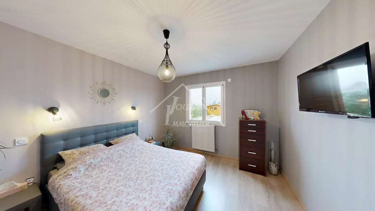 Maison à BROUT-VERNET