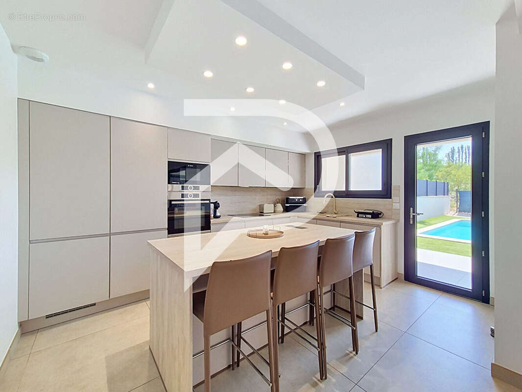 Maison à vendre Montelimar 4 pièce(s) 145 m2 - photo 3