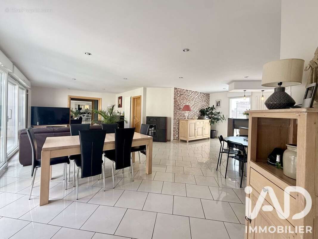 Maison 208 m² à Epinal  - photo 5
