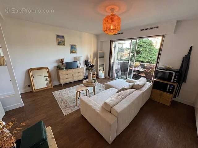 Magnifique grand studio avec extérieur à Boulogne Nord .RUE - photo 4