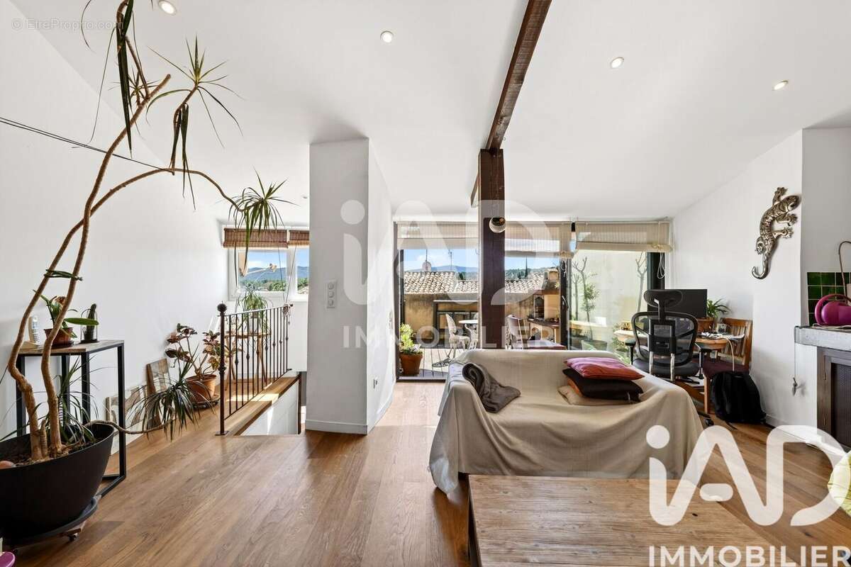 Photo 2 - Maison à PEYNIER