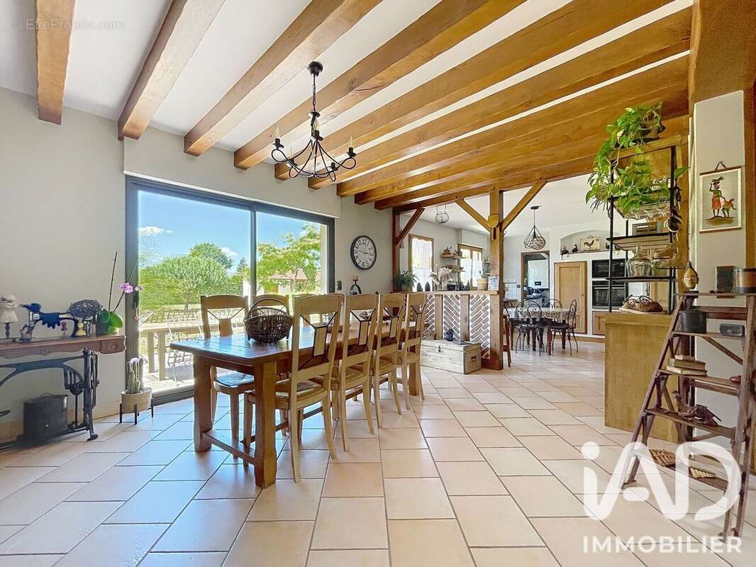 Maison 154 m² à Saint-Brisson-Sur-Loire  - photo 3
