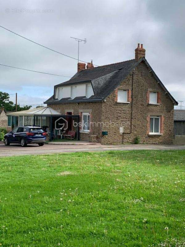 Maison en campagne proche Ernée - photo 2