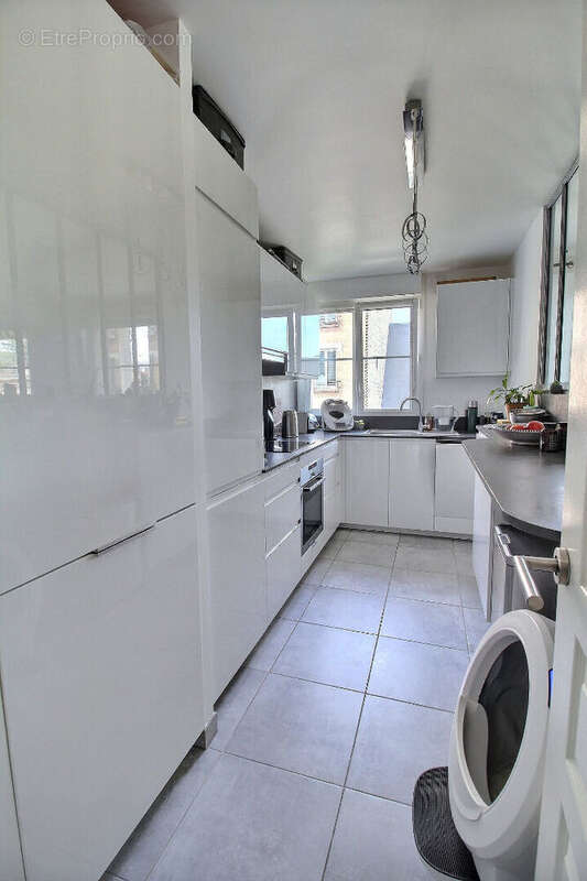 Appartement à LA GARENNE-COLOMBES