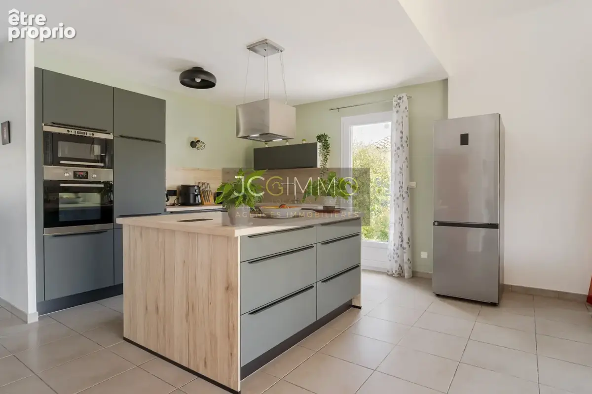 Villa de plain-pied 115m2 - 4 chambres, piscine et garage ! - photo 6