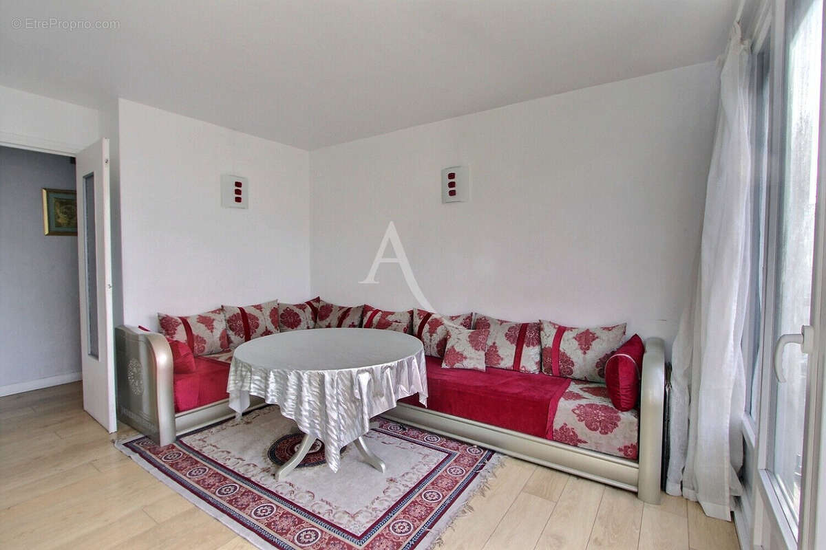 Appartement à GENNEVILLIERS