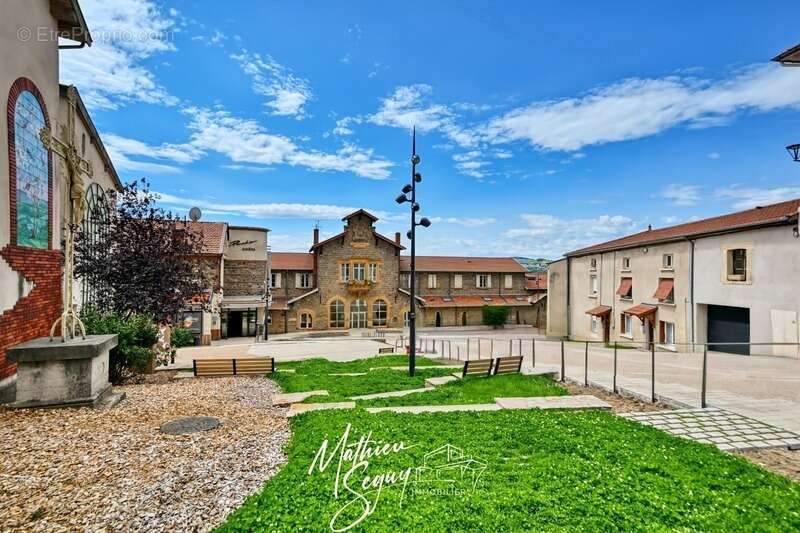 Terrain à SAINT-MARTIN-EN-HAUT