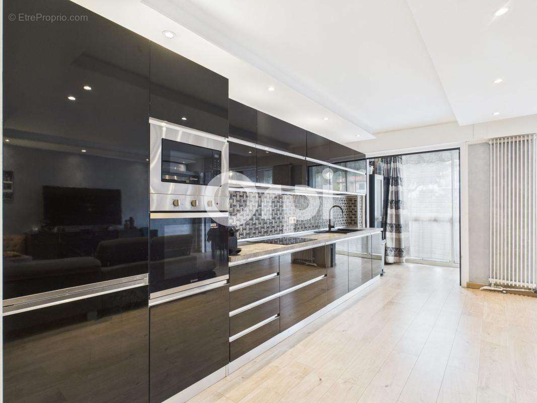 Appartement à MANDELIEU-LA-NAPOULE