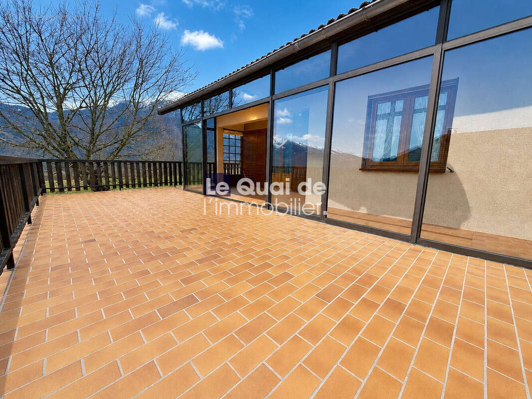 Maison 159 m² à Chateauneuf  - photo 4