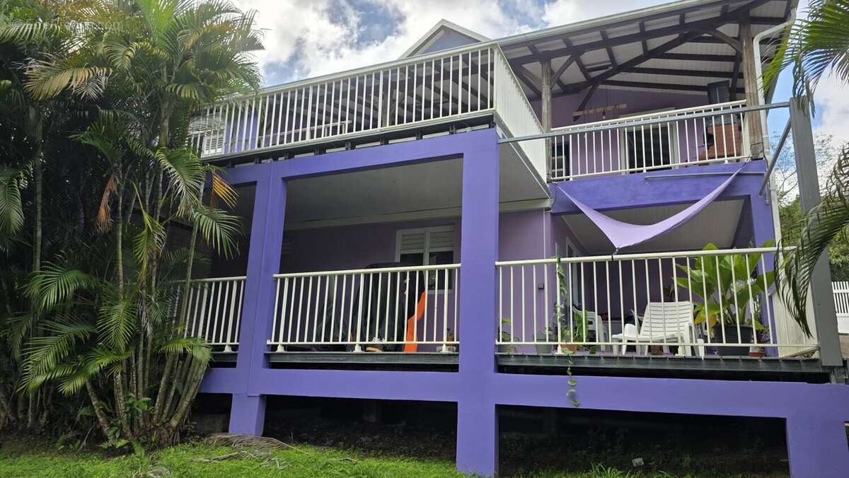 Maison à LES TROIS-ILETS