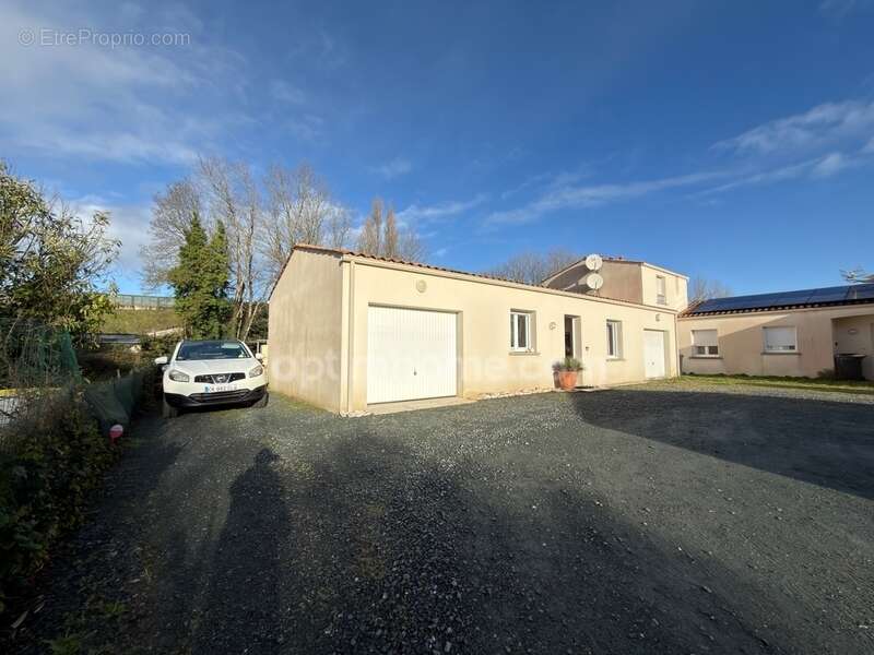 Maison à YVES