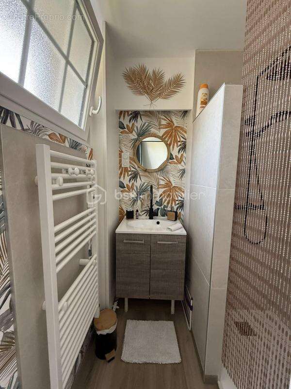 Appartement à MAGNY-LE-DESERT