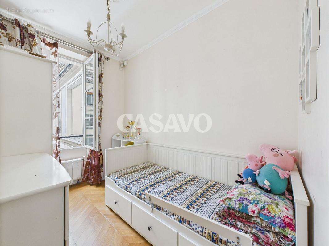 Appartement à PARIS-10E