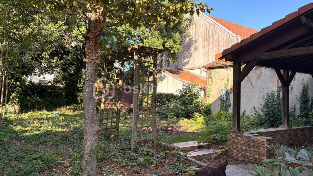 Maison à COMBS-LA-VILLE