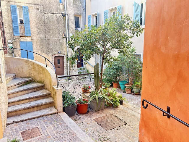 Appartement à HYERES